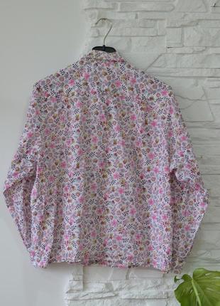 Натуральная    веселенькая  рубашка в нежно-розовый цветочный принт2 фото