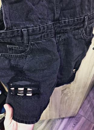 Комбинезон джинсовый с рванками и царапками2 фото