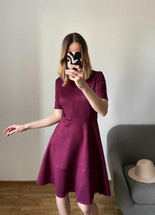 Базова сукня міді зі штучної замші10 фото