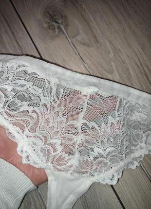 Мереживні стрінги triumph з колекції forbidden lace5 фото