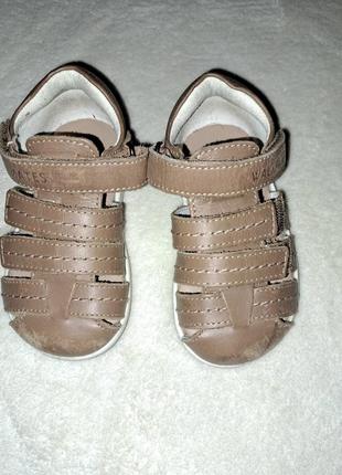 Детские сандали