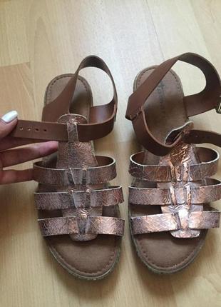 Шкіряні сандалі босоніжки clarks
