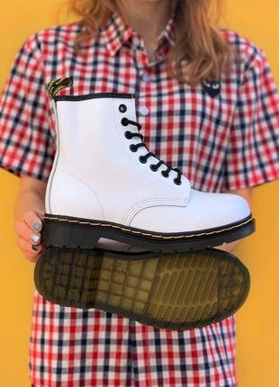 Кожаные сапоги, белые мартинсы dr. release martens 1460 white