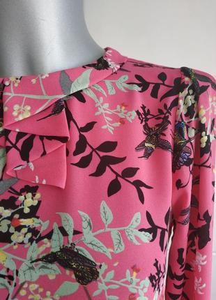Нарядная блуза oasis с принтом красивых цветов9 фото