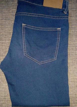 Синие тонкие джинсы skinny от divided весенняя скидка!8 фото