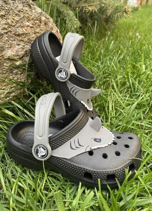 Кроксы crocs fun lab детские сабо shark акула оригинал1 фото