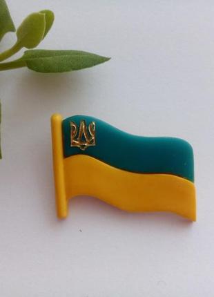 Знак флаг украины с гербом флажок нагрудный памятный знак брошь брошка тризубец