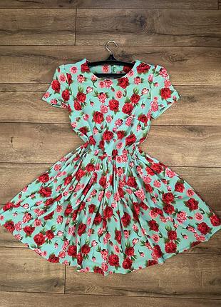 Женское платье