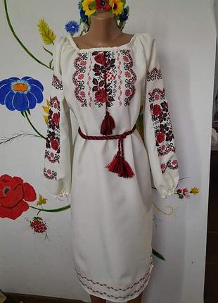 Сукня на домотканому полотні