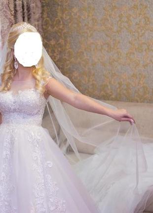 Свадебное,шикарное,нереально красивое,воздушное платье со съемным шлейфом