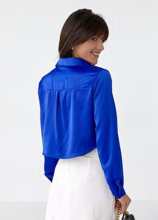 Женская укороченная синяя атласная рубашка блузка2 фото