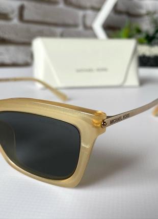 Стильні окуляри від michael kors2 фото