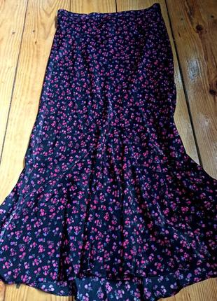 Сатиновая юбка в цветочный принт5 фото