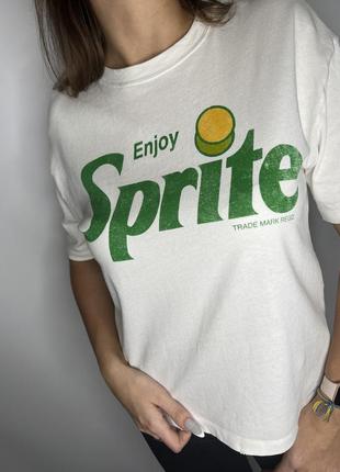 Жіноча біла футболка оверсайз zara x sprite з великим логотипом sprite плотна з бавовни6 фото