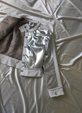 Срібляста куртка-жакет ручної роботи з екошкіри на синтепоновій підкладці, сезон весна-літо8 фото