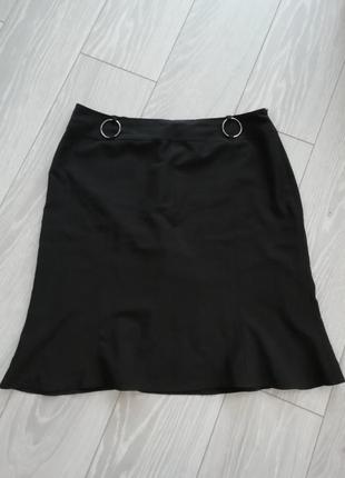 Классическая черная юбка-колокольчик