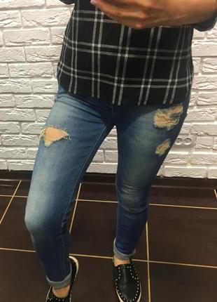 Джинси stradivarius