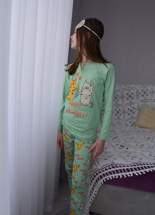 Красивая и стильная детская пижама для девочки (штаны и кофта)2 фото