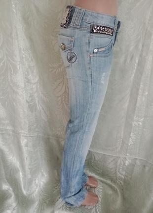 Новые женские джинсы со стразами l&d milano светло голубенькие9 фото