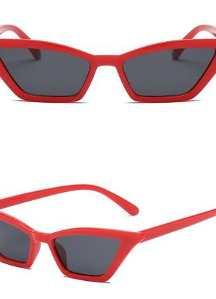 Узкие стильные очки в красной оправе1 фото