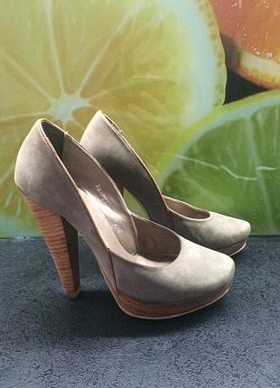 Сногсшибательные туфли! мокрый замш.