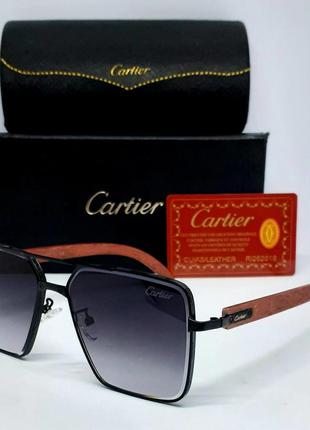 Чоловічі брендові  сонцезахисні окуляри чорні з градіентом в чорному металі