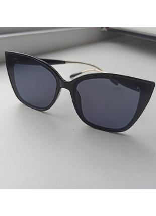 Сонцезахисні окуляри burberry1 фото