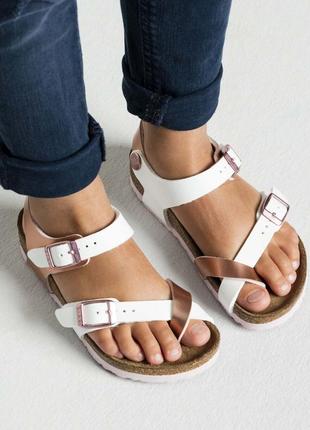 Ортопедичні сандалі дівчинці birkenstock6 фото