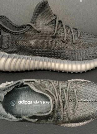 Чоловічі текстильні кросівки adidas yeezy boost 350 чорні та сірі2 фото