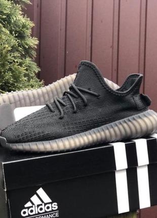 Чоловічі текстильні кросівки adidas yeezy boost 350 чорні та сірі4 фото