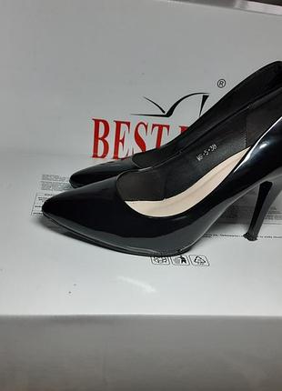 Туфлі лаковані