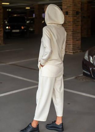 Костюм спортивный женский молочный однотонный оверсайз худи с капишоном брюки банан свободного кроя на высокой посадке качественный стильный