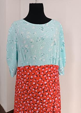 Красно-синее платье миди с цветочным принтом ditsy

oliver bonas,m4 фото