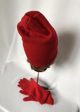 Красная шапочка  бини плюс перчатки2 фото