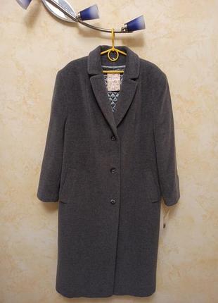 Шикарное  итальянское пальто шерсть +ангора