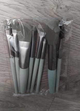 Набор кистей для макияжа 8шт. маленькие, дорожные.