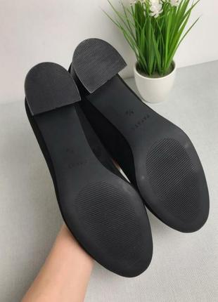 Класичні туфлі низький каблук8 фото