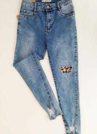 Жіночі звужені джинси зі вставками4 фото