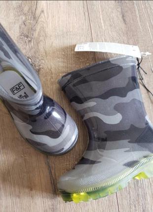 Новые сапоги, 12,5 см, минуют при хотьбе