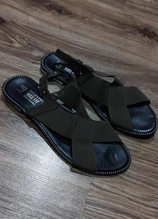 Сандалі primark