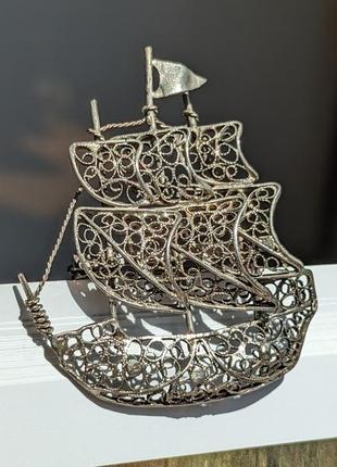 Серебряная антикварная брошь корабль серебро 800 скань филигрань