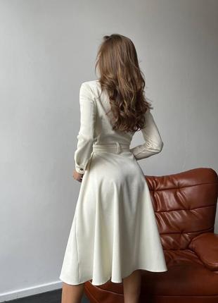 Молочное вельветовое платье с поясом, длина миди2 фото