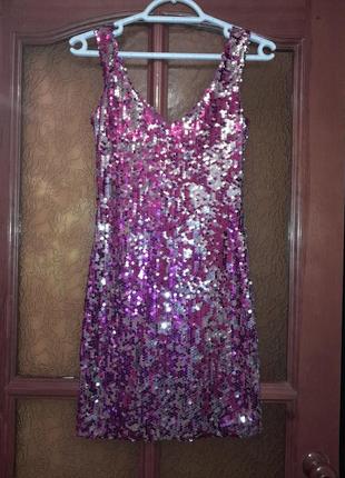 Платье в пайетках