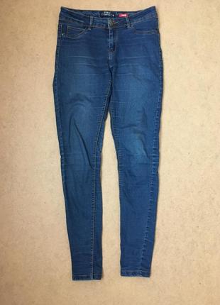 Джинсы skinny