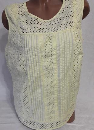 Шикарна бавовняна блуза-безрукавка з перфорацією