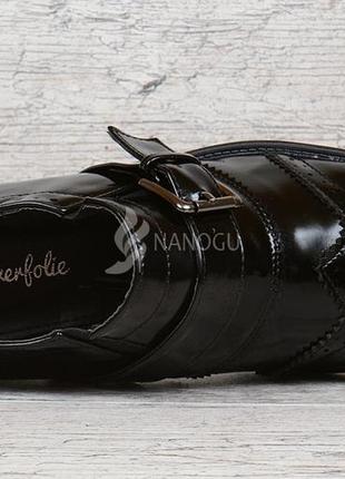 Туфли женские черные лакированные закрытые на каблуке agata польша3 фото