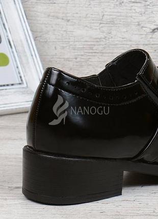 Туфли женские черные лакированные закрытые на каблуке agata польша4 фото