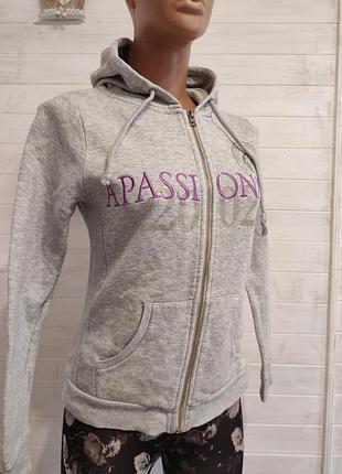 Теплая натуральная кофта ,толстовка  ,двойной капюшон,кармашки