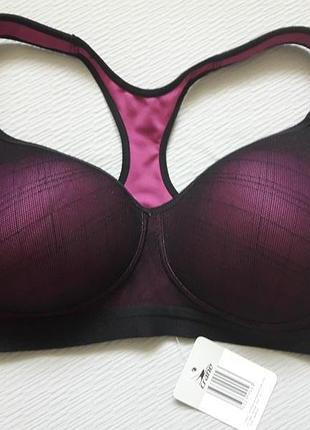 Крутой спортивный топ с формованной плотной чашкой crane