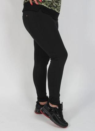 Женские батальные лосины стрейчевые черного цвета из микродайвинга с высокой посадкой3 фото